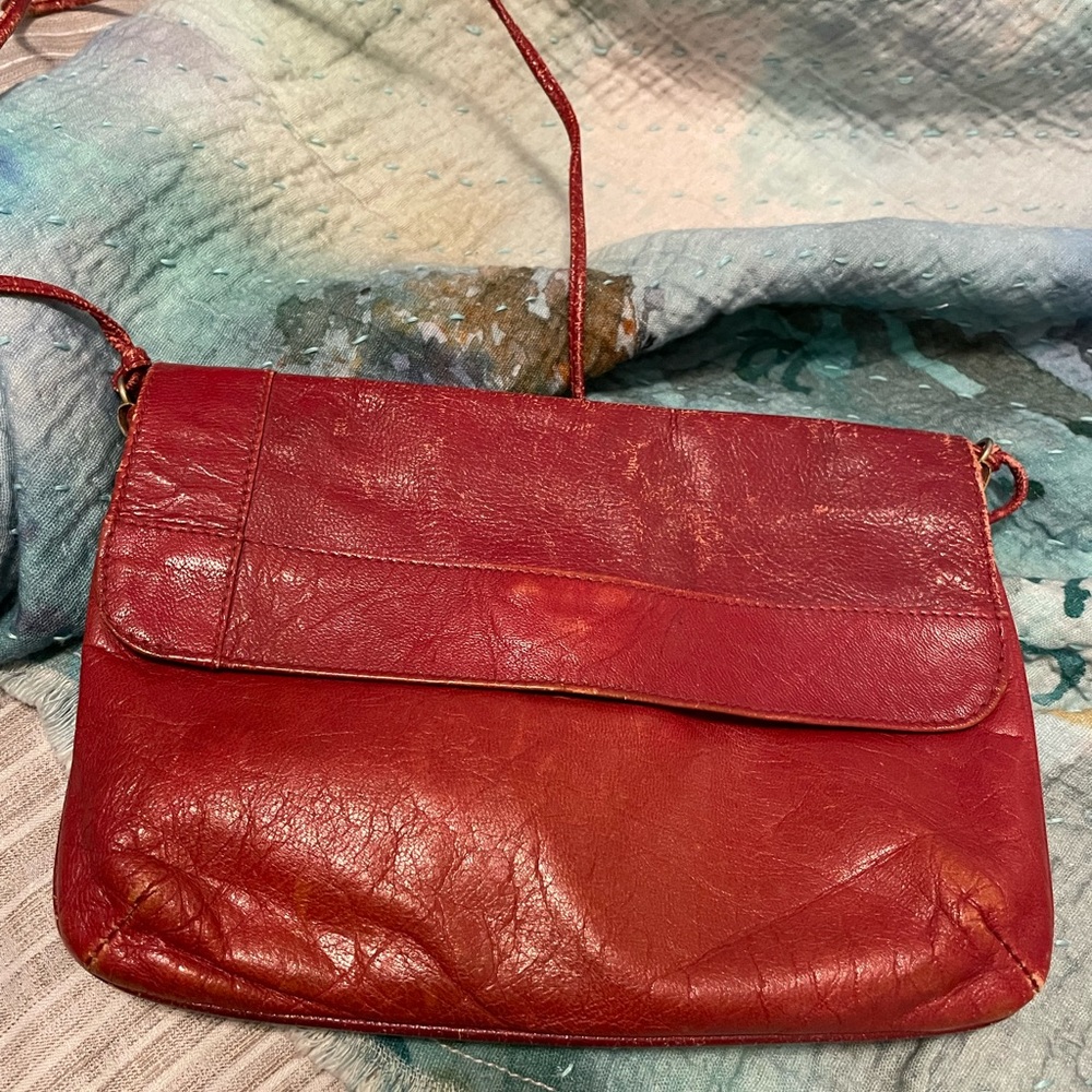 VINTAGE RED LEATHER PURSE